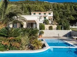 Sunset Premium Studio 12