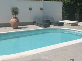 Casa delle Foglie, hotel 