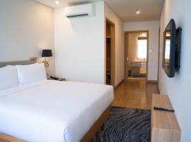 Hotel Shree Guru By AST Grand Hotel & Suites, hotel v destinácii Jāmb