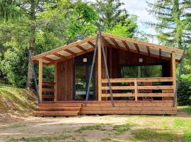 Camping les Pialades -Chalet Mimosa, Hotel in Nabirat