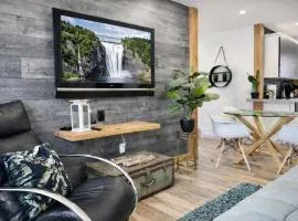 Le Wolfe - 2 Bedrooms - 2 min Falls - Free Parking