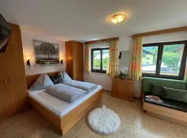 Frauenmantel mit extra Doppelzimmer