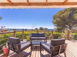 Bungalow V Hugo vue mer terassa – hotel w miejscowości Saint-Raphaël
