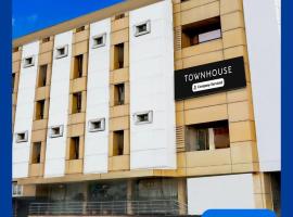 Townhouse Durg Near Railway Station – hotel w mieście Bhilai