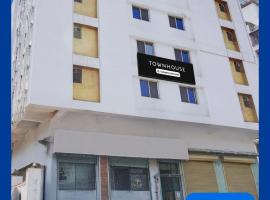 Super Townhouse Ambegaon Road Katraj Formerly White Castle, hotel em Pune