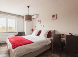 Guesthouse Amfora, готель у місті Поперінґе