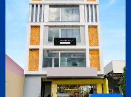 Super Townhouse Badangpet Crossway Hyderabad Formerly Balapur, hotel cerca de Aeropuerto Internacional Rajiv Gandhi, Surūrnagar