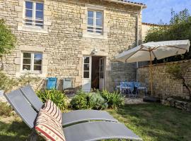 Le Clos Pierreslogis, Hotel in Theil-Rabier