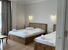 Boulevard Apartments