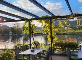 Hotel Haus Burg Metternich