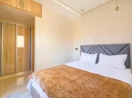 A - Family Airport Home - Spacious 3-Bedroom Apartment
