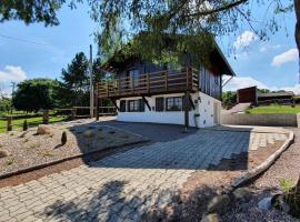 Chalet Le Chandeley, hotel di Champdray