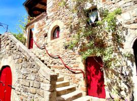 Le Mas Sainte-Hélène, hotel en Vinezac