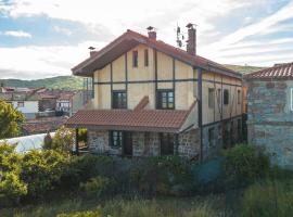 Casa Rural De Cabrera, hotel a Urrez