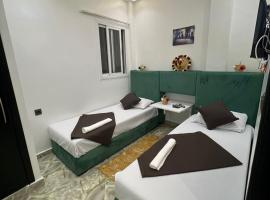 Twin bed studios in the city center - Bab Nouader, Hotel in Tétouan