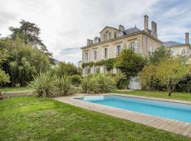 Suite Oiseau du Paradis, hotel a Fontenay-le-Comte