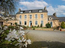 Gite 8 personnes, Hotel in Bégard