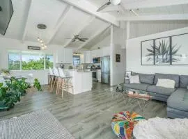 Akaka Falls 6BR Ocean View Retreat with Hot Tub