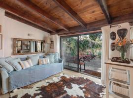 Casa Palmera - Private Paradise, готель біля аеропорту Аеропорт Тенеріфе-Північний, 
