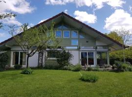 Chambre d'hôte - La Maison Verte – hotel w mieście Charmes