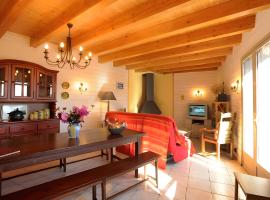 Madres Coronat, hotel in Jujols