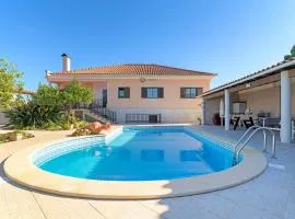 Beautiful Deluxe Villa 4 Bedroom