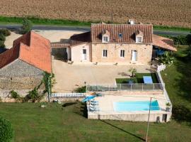 Maison de vacances Avec Piscine, viešbutis mieste Loubejac