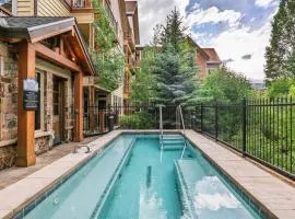 Luxe Breck Escape - 2BR & 2BA with Pool, Hot Tubs & Walk to Downtown