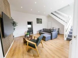 Bright 5Bed 2Bath - Near Stadium and Crownworks