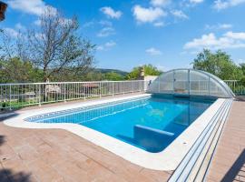 Can tronc, Hotel in Querol