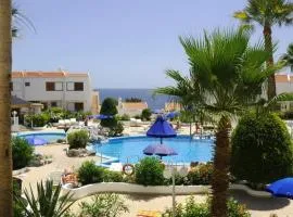 Magnific 3-bedroom beach Bungalow