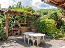 Unique Lake View In Green Park