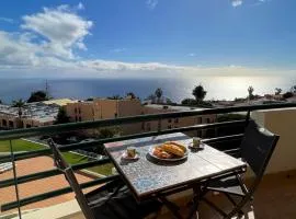 Sunny Ocean View Apartment