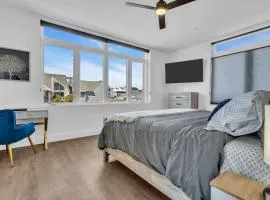New Luxury 3BR Near Boardwalk Balcony Parking
