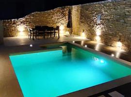 Villa Chia Dream - Blue Retreat, отель в городе Киа