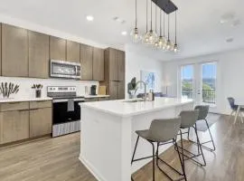 Chic Oasis with Pool, Gym, and Stunning City Views