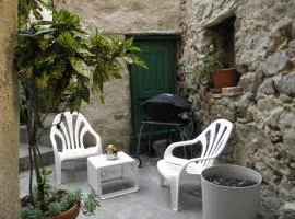 Rental Between Sea And Mountain