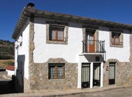 El Fronton, hotel i Vadillo
