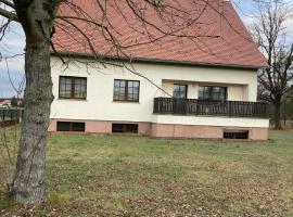 Ferienwohnungen am Louisenteich, hôtel à Frauendorf