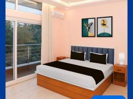 Super Townhouse Tender Village Formerly Seven Seas – hotel w mieście Rātu