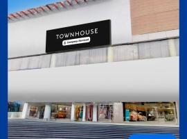 Townhouse Kothapet Formerly Surabhi Elite, hotel a Surūrnagar
