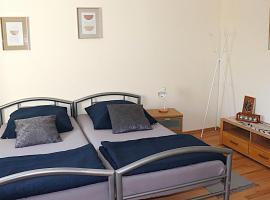 Sei hier Gast - Gesindehaus Ferienwohnung Apartment Warmsdorf, hotel en Güsten