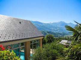 Gite Le Bérierot avec piscine, khách sạn ở Ouzous