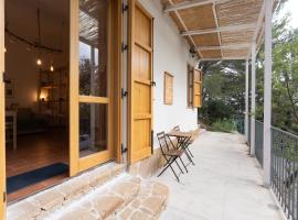 Casa delle Pigne, готель у місті Camporeale