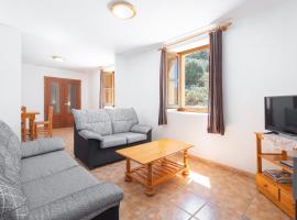 Antiga escola de Molinell, hotell i Culla