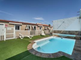 1 Apartamentos Omanai Tenerife Sur، فندق في أرونا