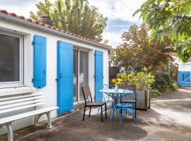 Gîte tout confort 500m plage، فندق في LʼÉpine