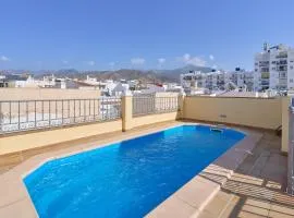 Ático con piscina en Nerja centro