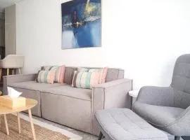 The Fifteen Triangle d'Or by IB Signature - Chic 1BR, Rooftop Pool, Wifi, Self Check-in, Day and Night Security, Terrace, free parking close to all amenities