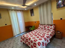 Derna Guest House, hotel a Accra